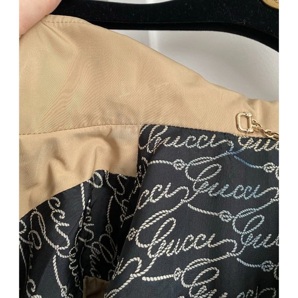 ** AS IS ** Gucci Short Sleeve Jacket, fits like size 2/4 US - Picture 4 of 12